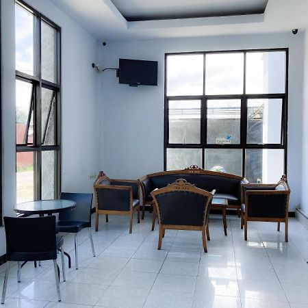 Wisma 88 Gorontalo Exterior photo